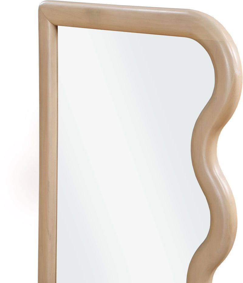 Winnie - Mirror