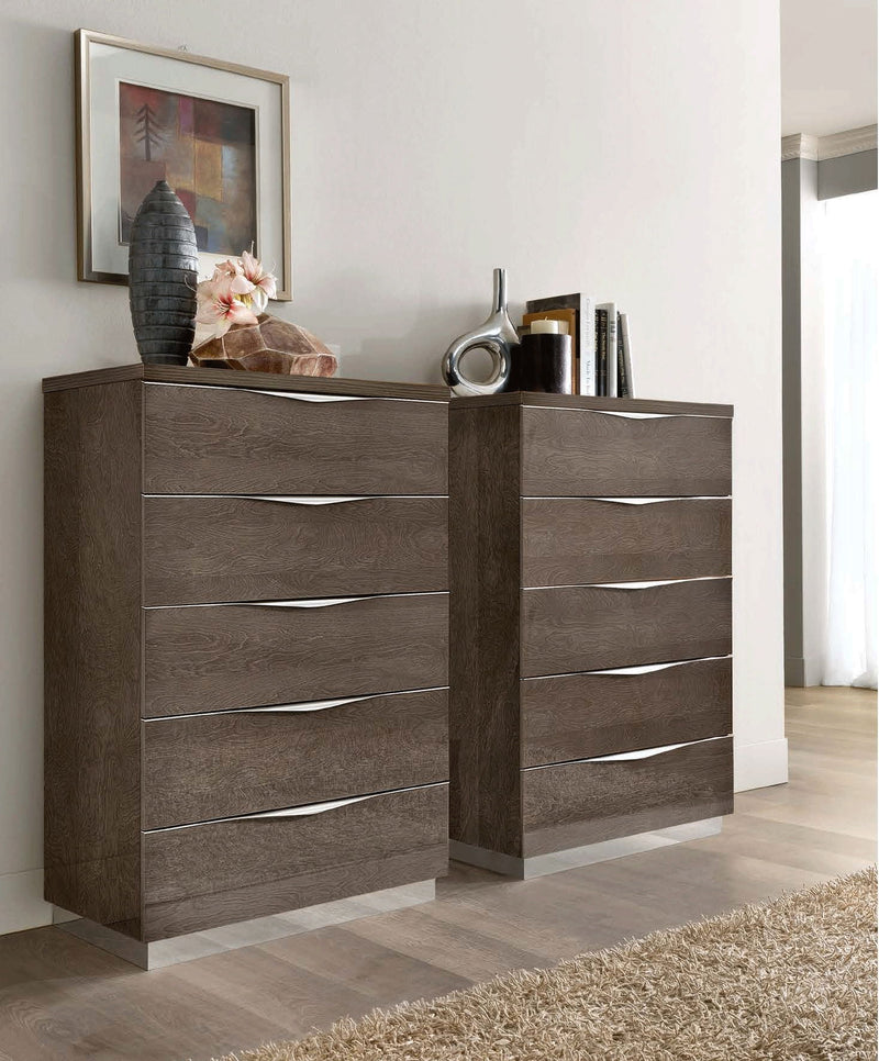 Platinum - Wood Chest