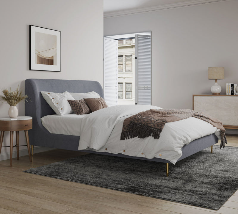 Manhattan Heather - Bed With Gold Legs