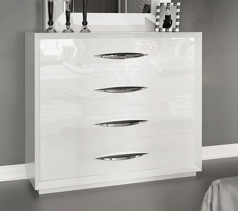 Carmen - Dresser