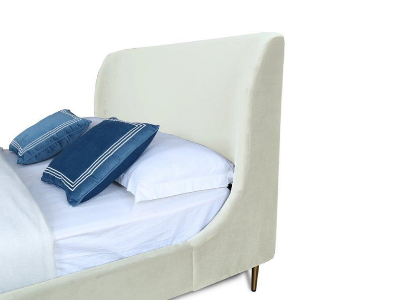 Manhattan Heather - Bed With Gold Legs