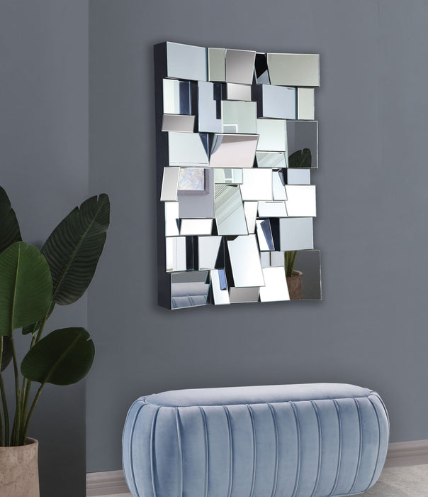Action Geometric Design Mirror