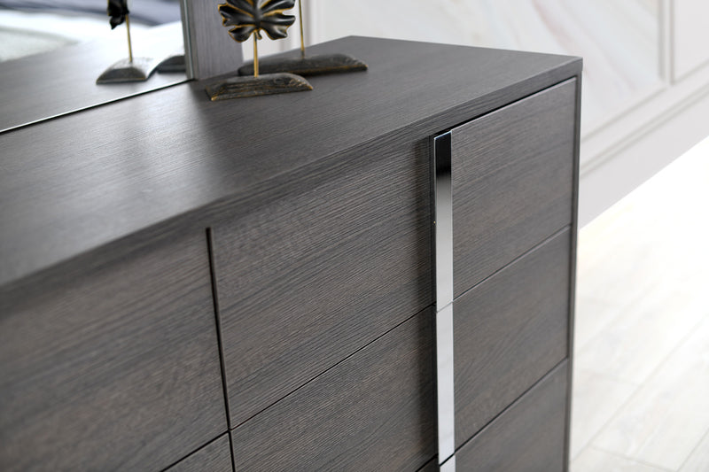 Giulia  Bed