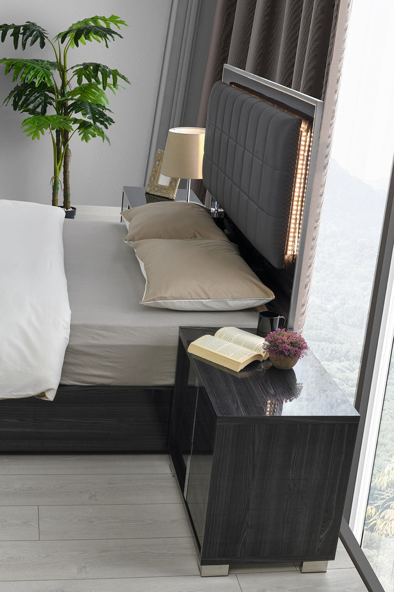 Giulia  Bed