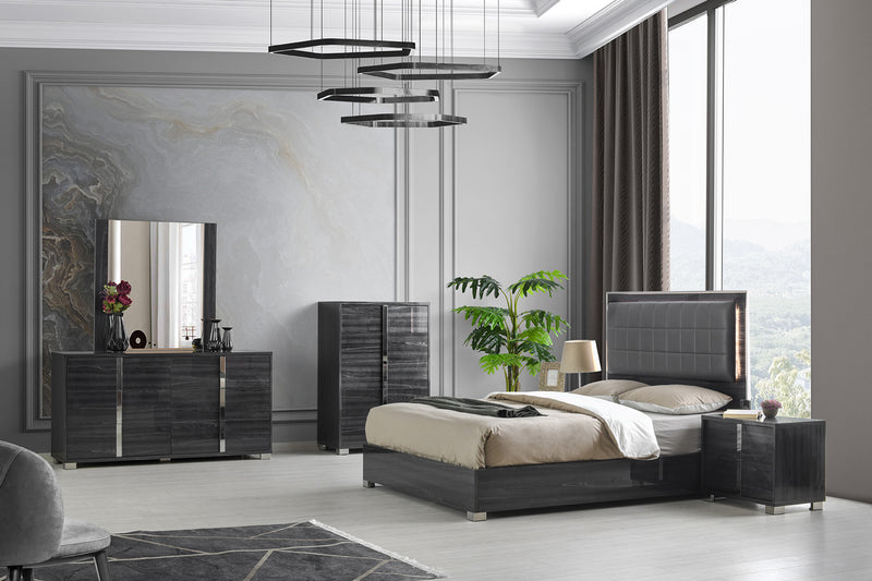 Giulia  Bed
