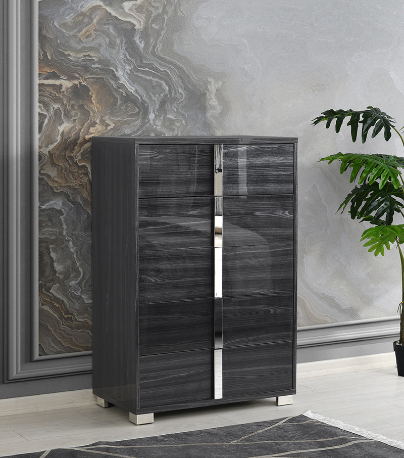 Giulia Dresser