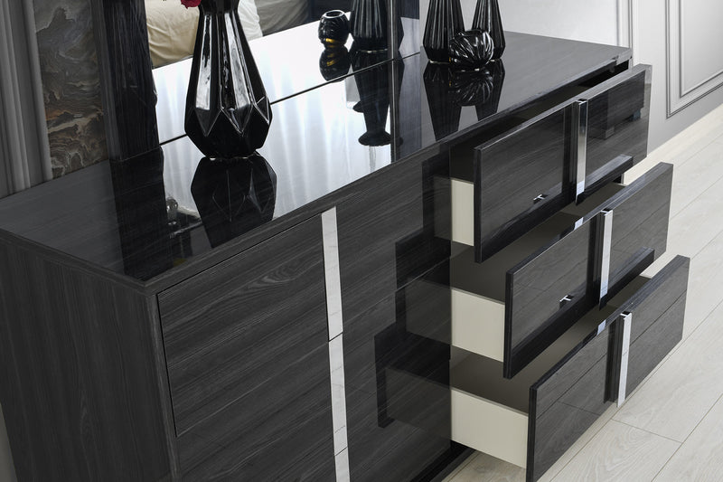 Giulia  Bed
