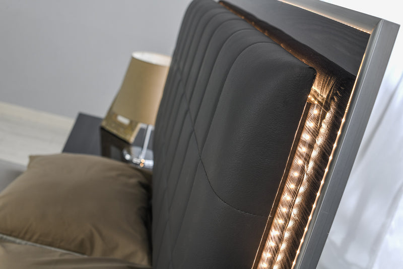 Giulia  Bed