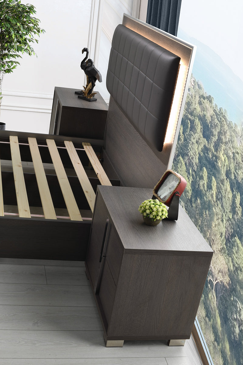 Giulia Chest