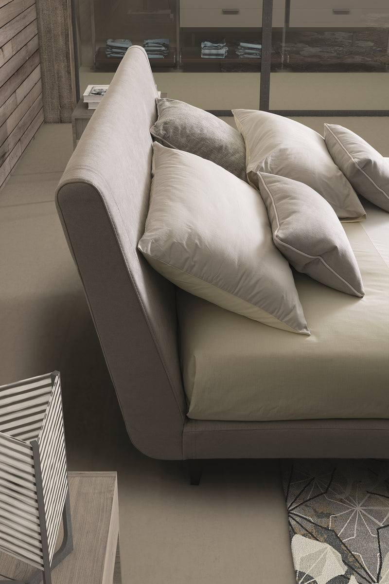 Metropolitan Fabric  Bed