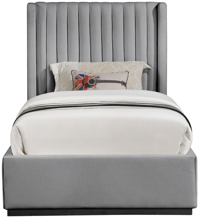 Logan - Bed
