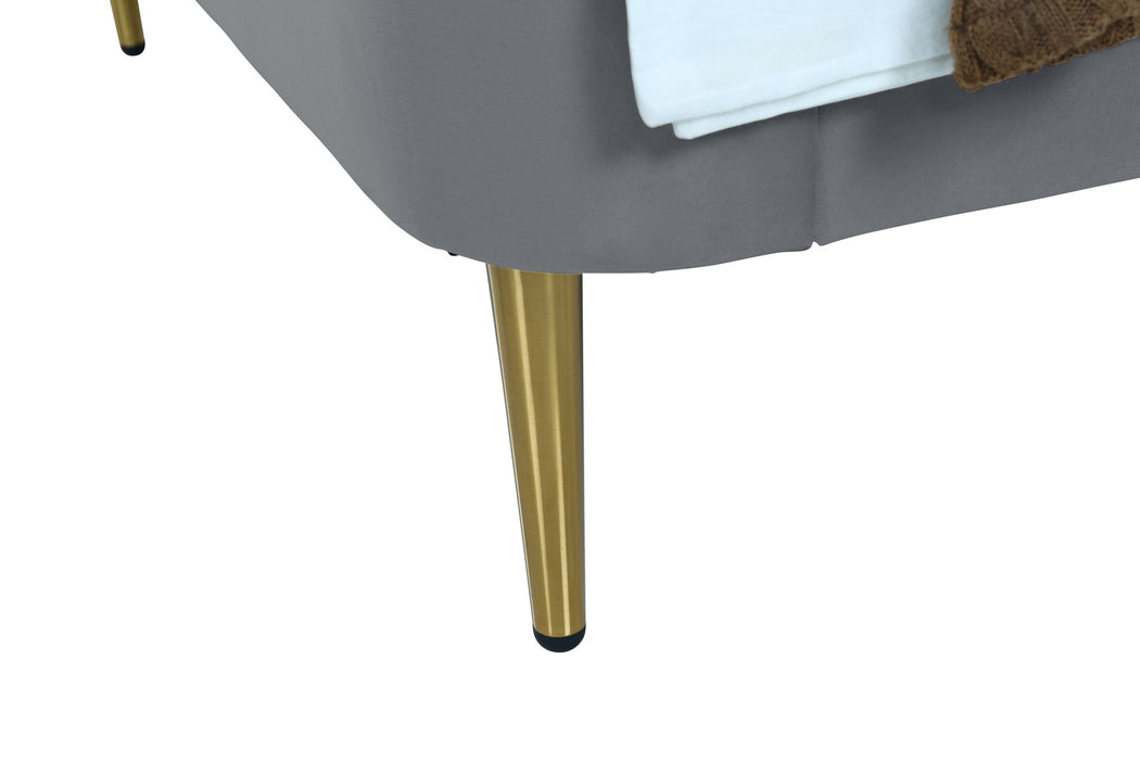 Manhattan Heather - Bed With Gold Legs