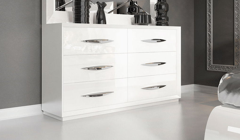 Carmen - Dresser