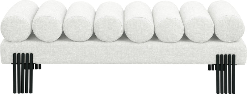 Akeela - Bench