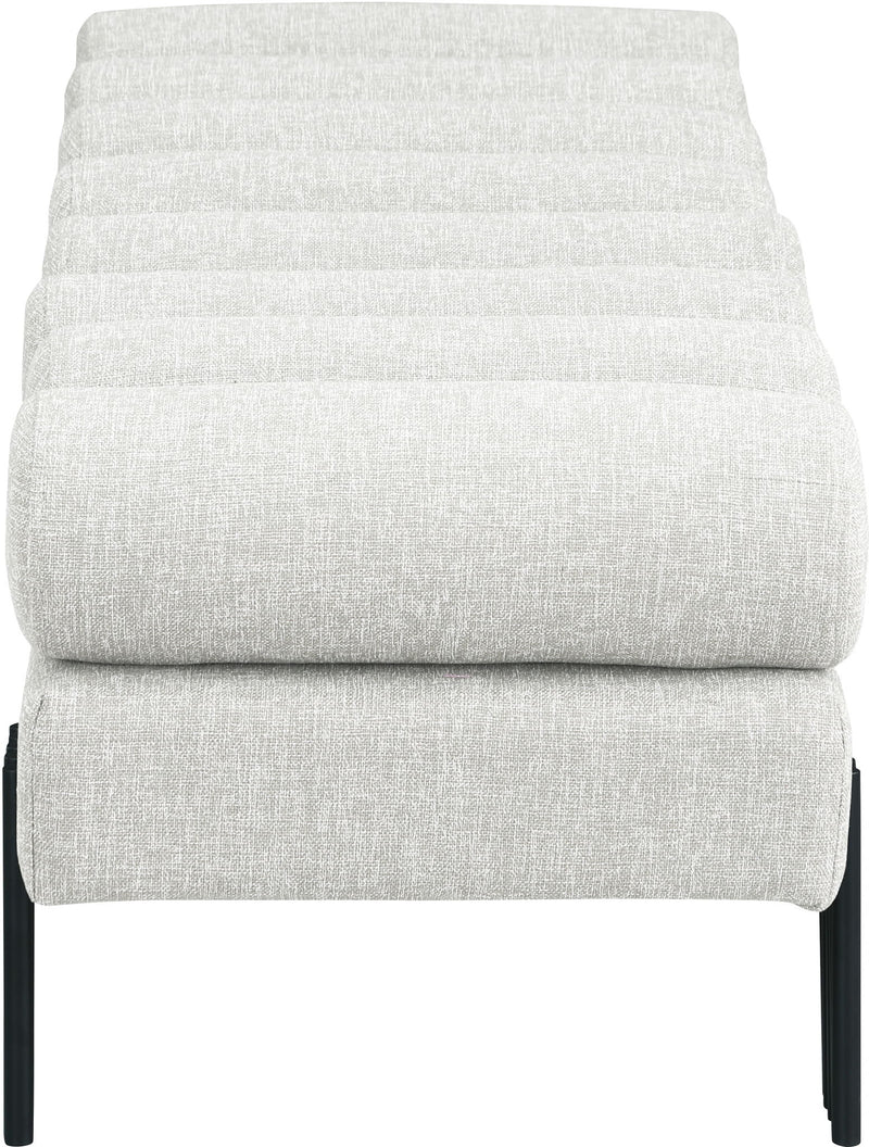 Akeela - Bench