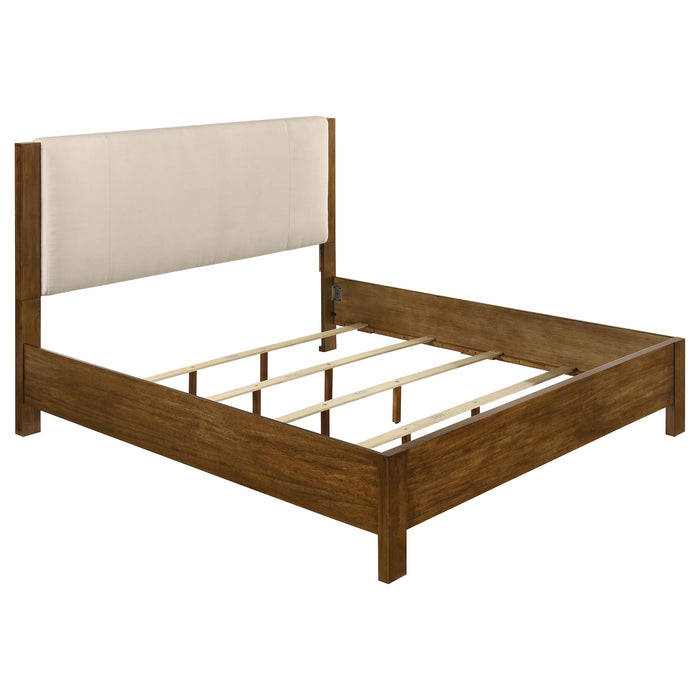 Adderley 5-piece Eastern King Bedroom Set Warm Brown