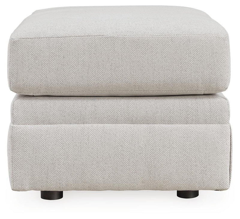 Maitelynn Ottoman