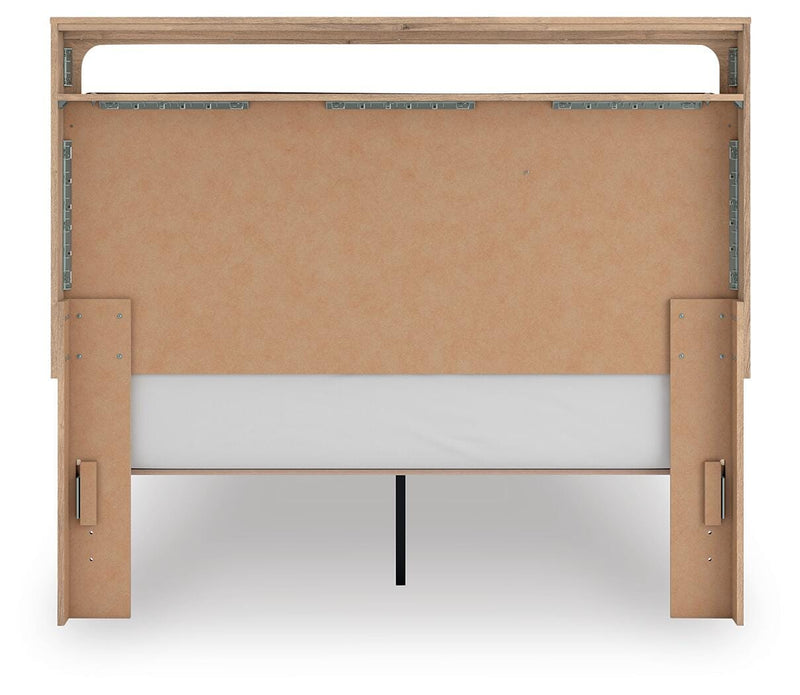 Kinlanni Queen Upholstered Platform Bed
