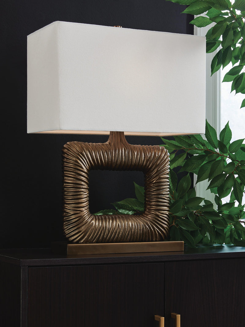 Garronby Metal Table Lamp (1/CN)