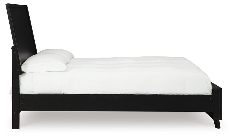 Danziar King Panel Bed with Mirrored Dresser