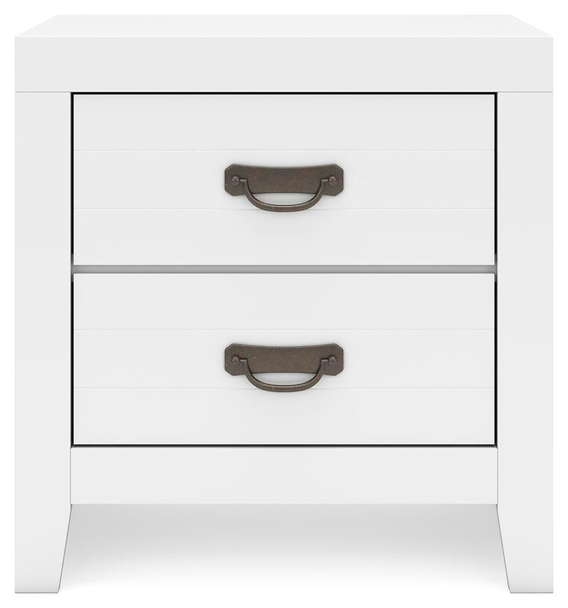 Binterglen Queen Panel Bed with Mirrored Dresser and Nightstand