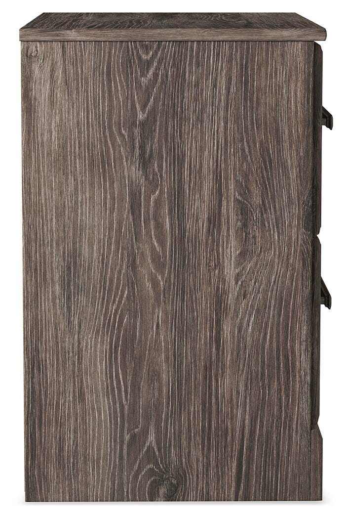 Ralinksi Queen Panel Bed, Dresser, Mirror, Chest and Nightstand