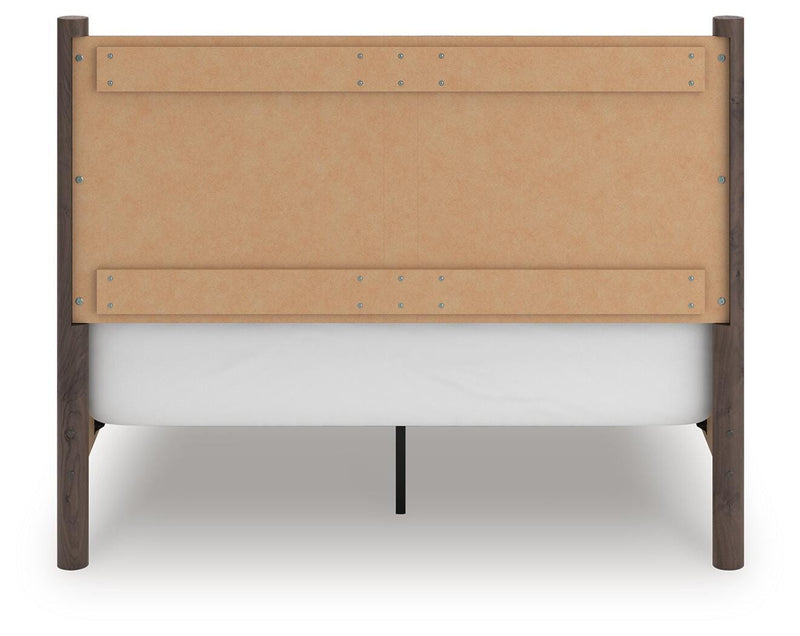 Pamytta Queen Panel Bed, Dresser, Mirror and Nightstand