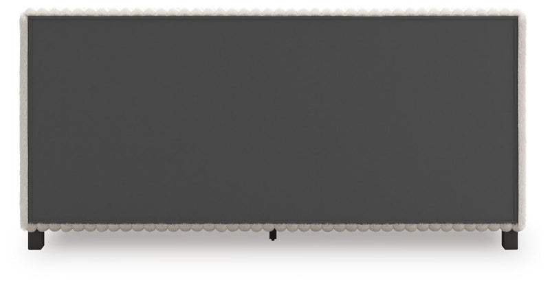Zuraleus King Upholstered Bed, Dresser, Mirror and Nightstand