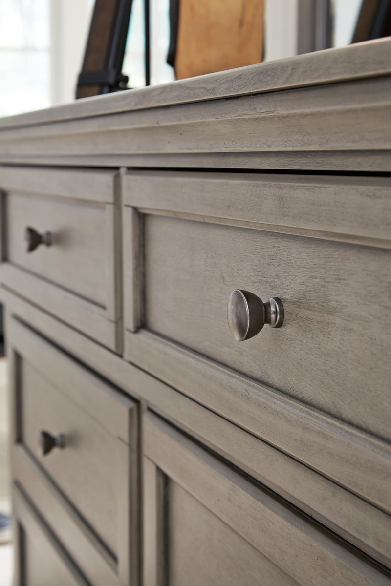 Lettner Dresser