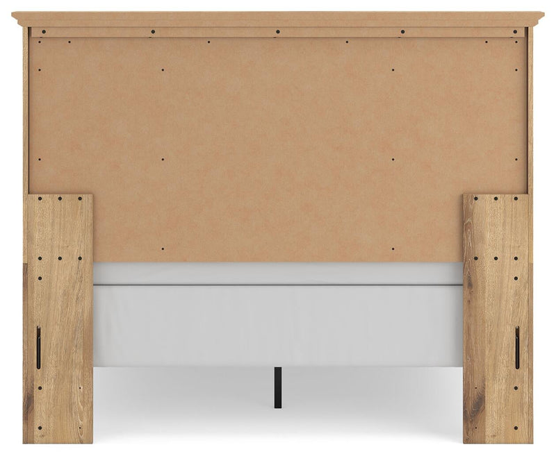 Makidern Queen Panel Bed