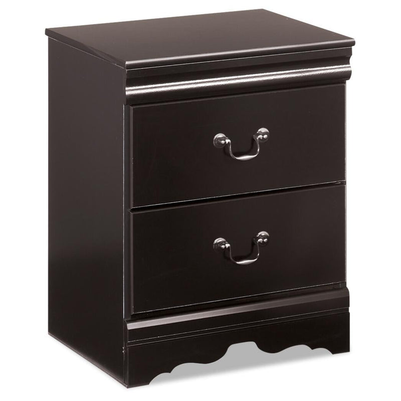 Huey Vineyard Full Sleigh Bed with Mirrored Dresser, Chest and Nightstand