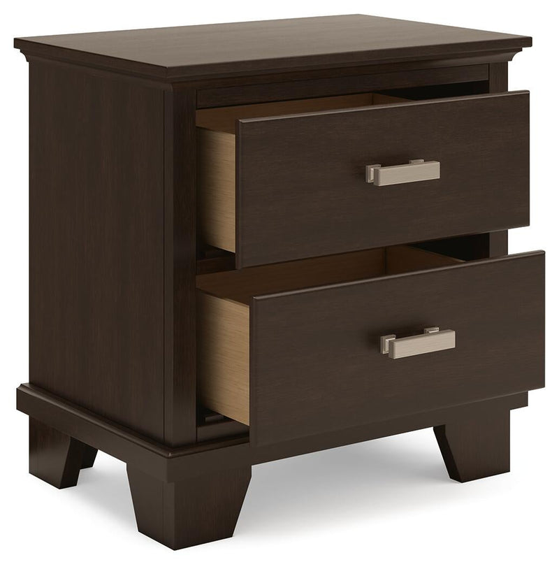 Covetown California King Panel Bed with Mirrored Dresser and Nightstand