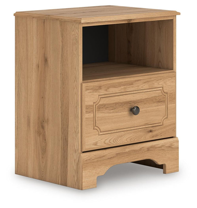 Galletyn Full Panel Bed with Mirrored Dresser and Nightstand