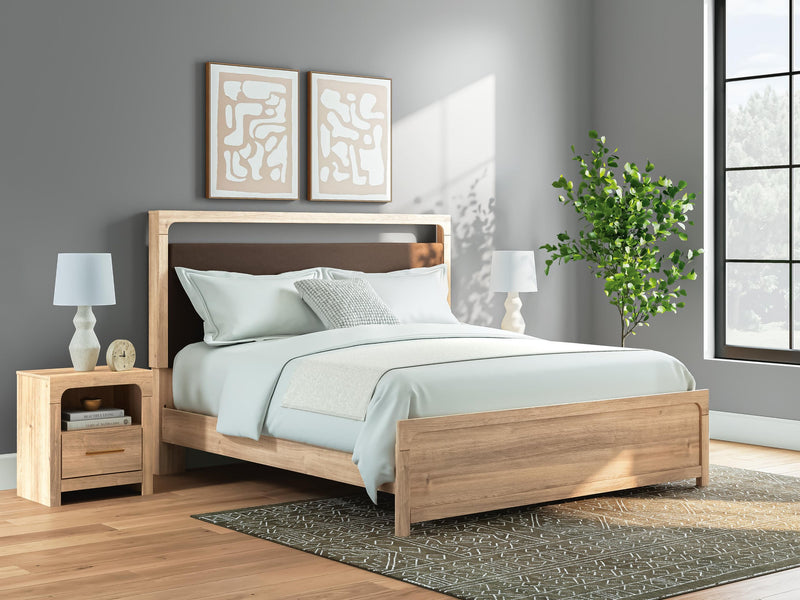 Hollymount King Upholstered Platform Bed, Dresser, Mirror and Nightstand