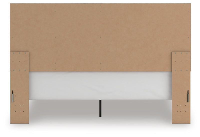 Keithland King Panel Bed with Mirrored Dresser